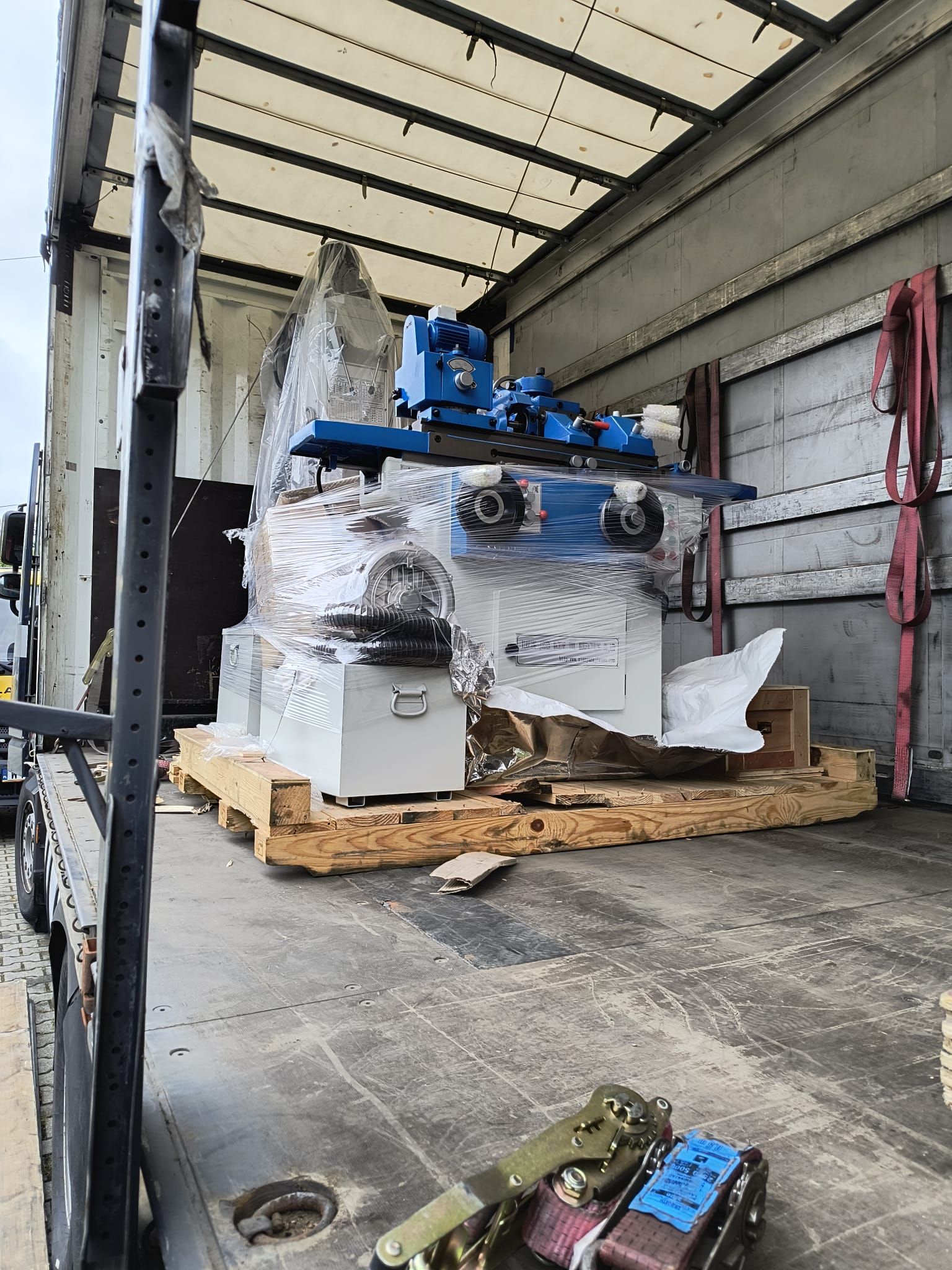 Uniwersalna szlifierka, ostrzarka